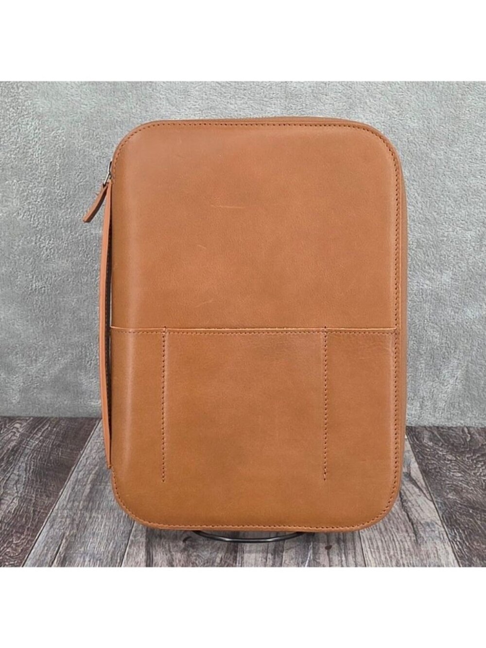 This is Ground TIG Mod Tablet 4 Leather Organizer Zip Around Toffee No Inserts